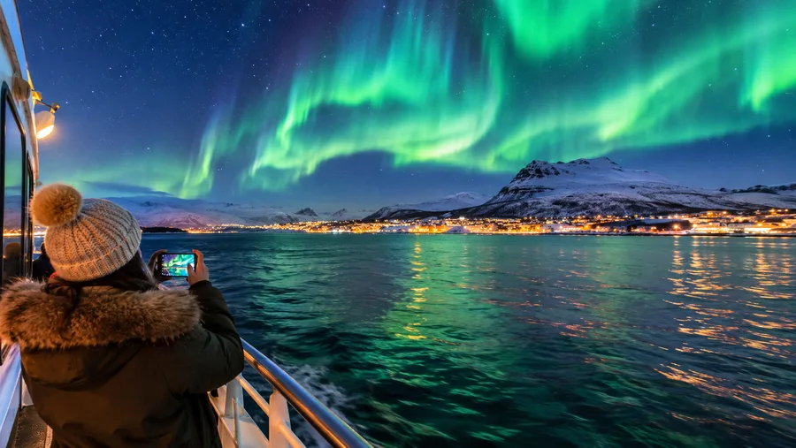 Tromso Northern Lights Tours: Minibus Chases, Cruises, and Safaris